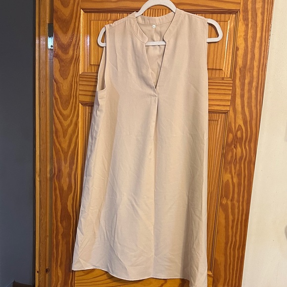 Sleeveless Beige Dress - Picture 1 of 1